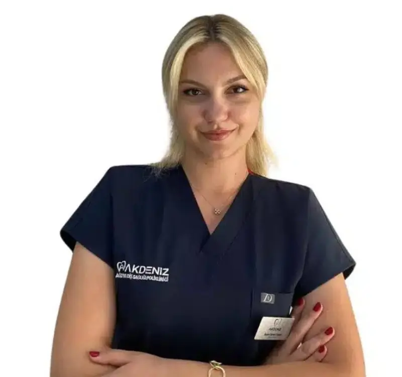 Dr. Ayşe Ceren Coşar, Dentist at VK Smile Studio